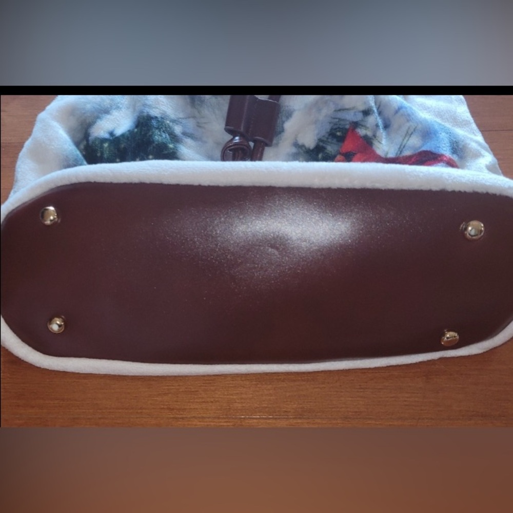 NEW BRADFORD EXCHANGE Cardinals Winter Songbird Fleece Handbag, Exclusive in UK - Picture 5 of 6